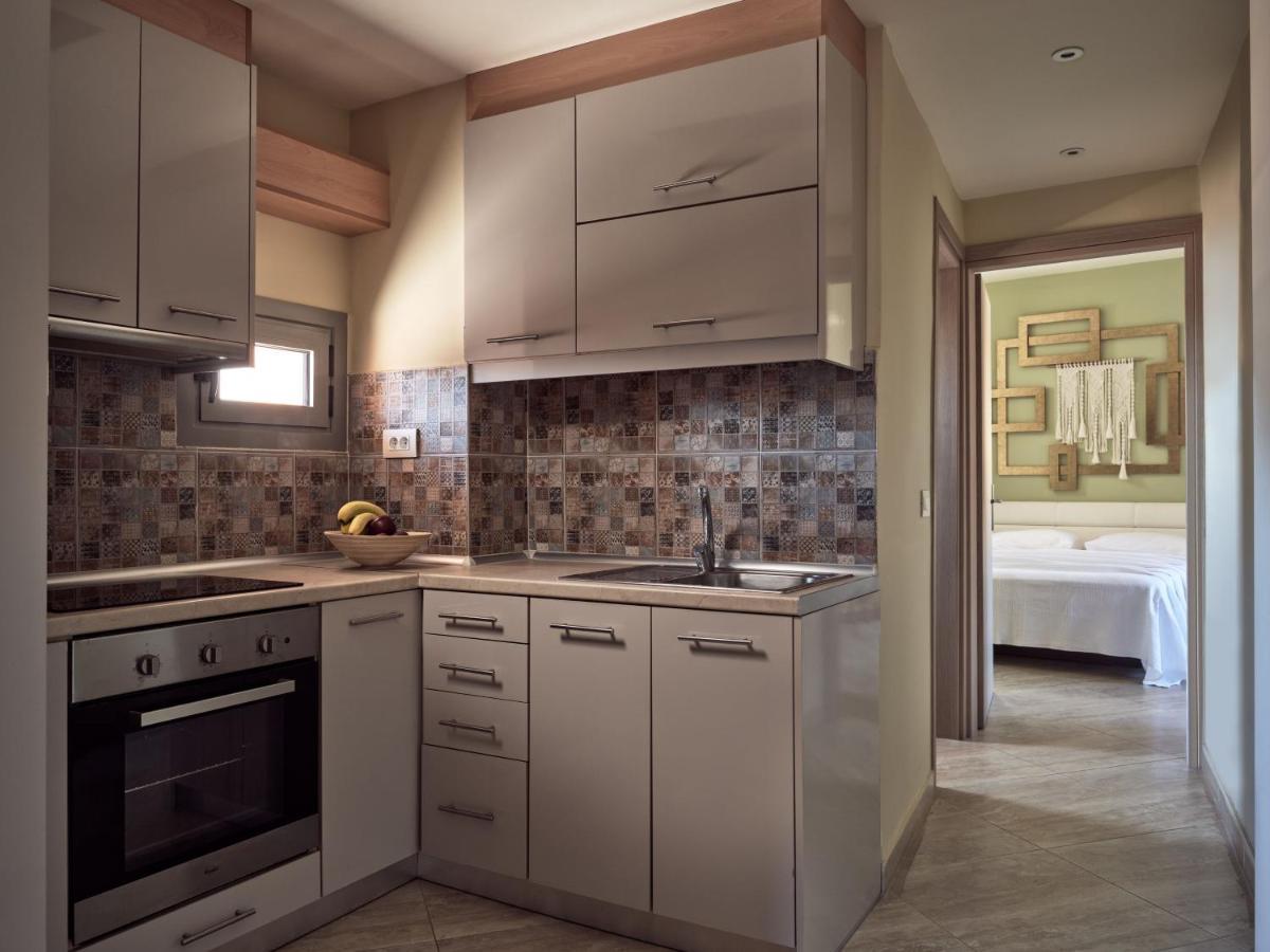 Laura Suites Закинтос Екстериор снимка